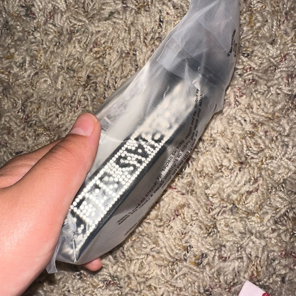 Shine narrow black and silver wristlet keychain shiny Victoria’s Secret 🤍🖤✨ - Picture 5 of 5